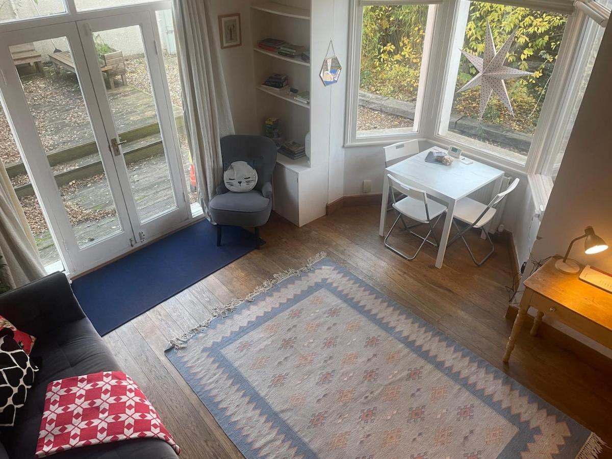 Appartamento Charming 10 Mins From Londra