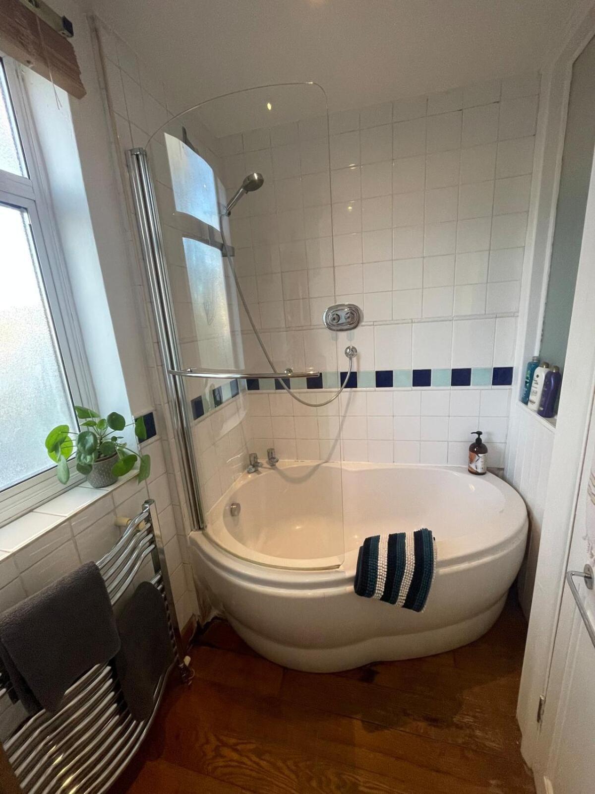 Charming 10 Mins From